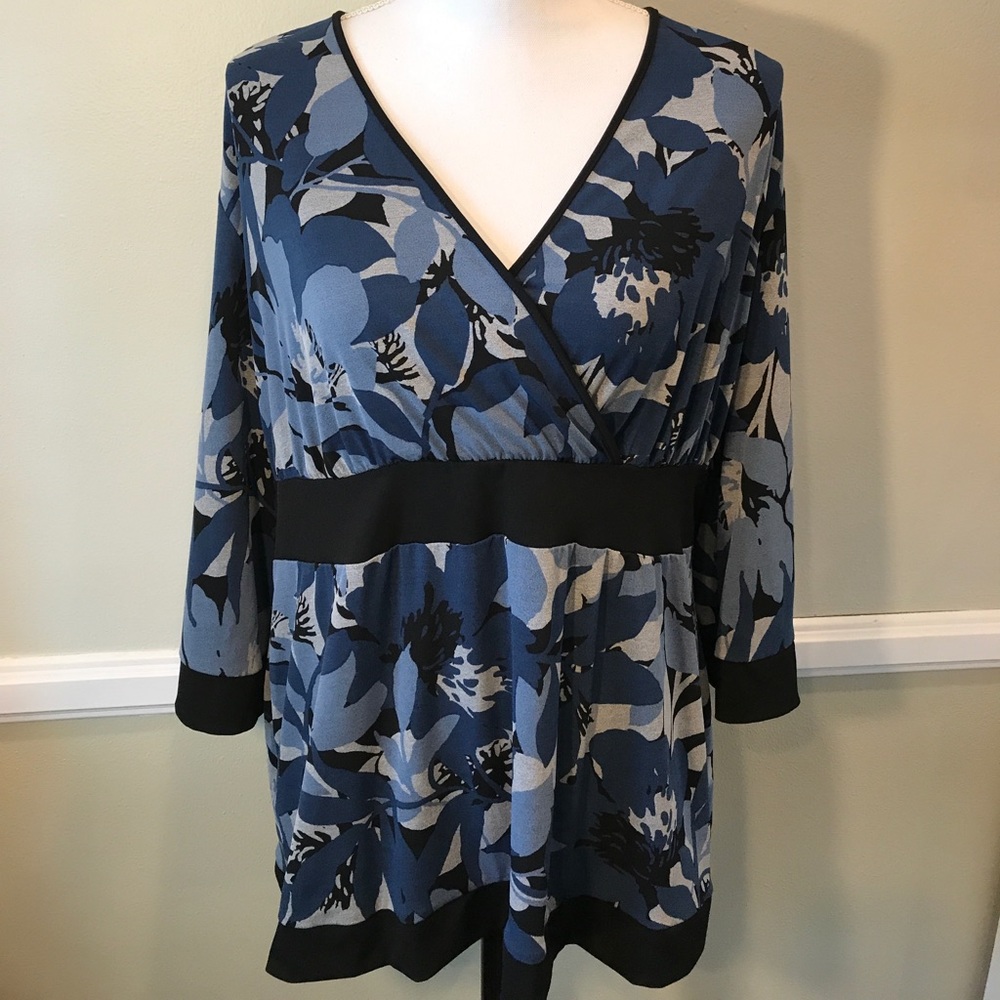 Avenue Stretch Black Blue 3/4 sleeve blouse 14/16